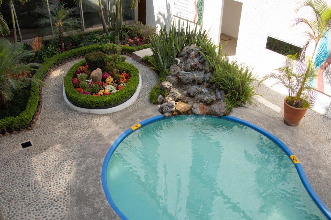 Hotel Las Pergolas Guadalajara Bagian luar foto