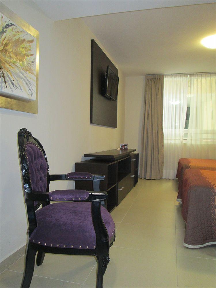 Hotel Las Pergolas Guadalajara Bagian luar foto